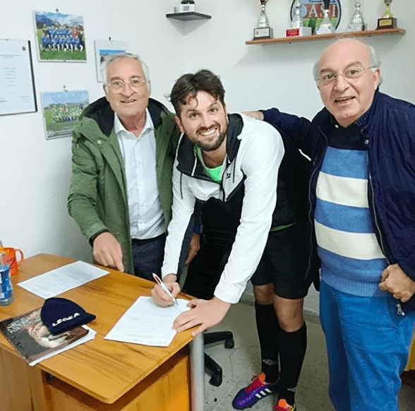http://www.ultimecalciomercato.com/wp-content/uploads/2018/10/frank-matano-firma-col-carinola.png