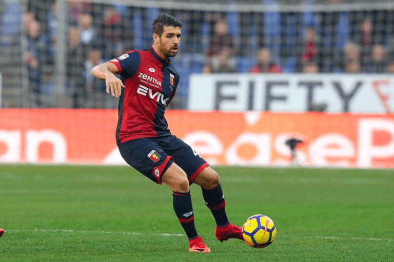 http://www.ultimecalciomercato.com/wp-content/uploads/2018/10/veloso-firma-col-genoa.png